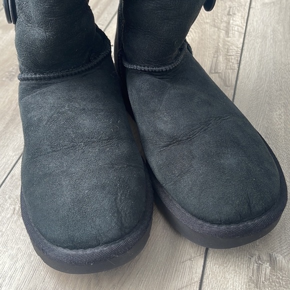 UGG® 'Bailey Button Triplet II' Boot Women Size 9 - Picture 3 of 10